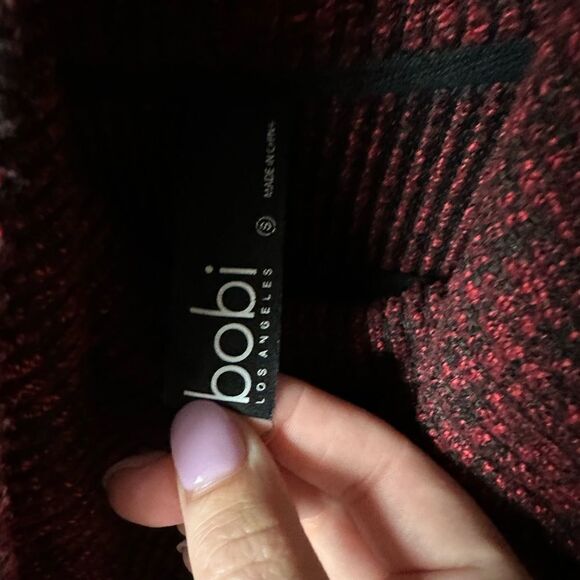 WOMENS SWEATER SIZE SMALL - Picture 2 of 3